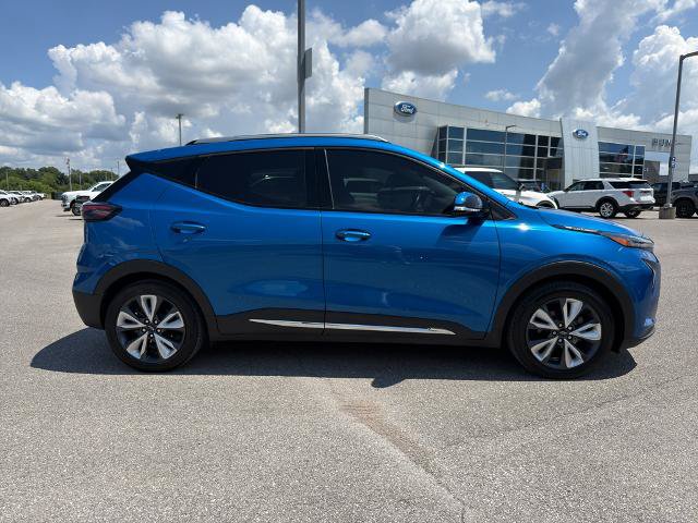 Used 2022 Chevrolet Bolt EUV LT w/ Convenience Package FWD image 4