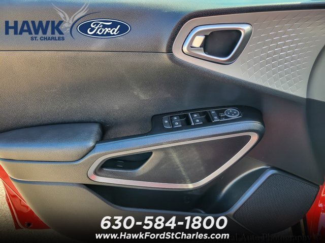 Used 2024 Kia Soul LX w/ Option Group 015 FWD image 16