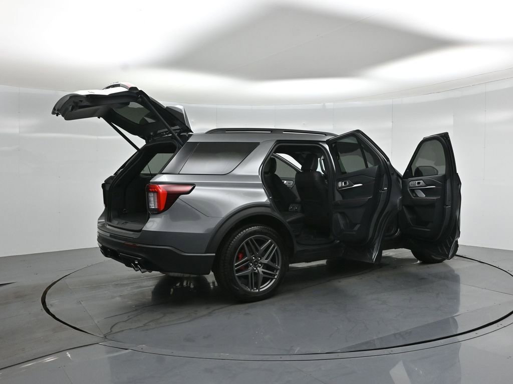 Certified 2025 Ford Explorer ST w/ Sun And Sound Package AWD/4WD image 5