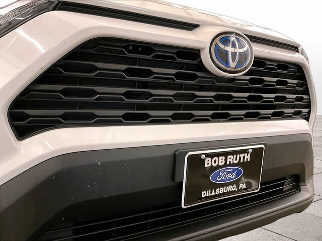 Used 2022 Toyota RAV4 XLE w/ XLE Grade Weather Package AWD/4WD image 29