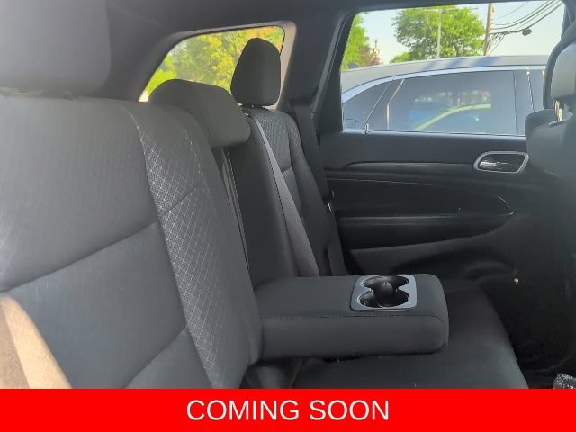 Used 2019 Jeep Grand Cherokee Laredo AWD/4WD image 9