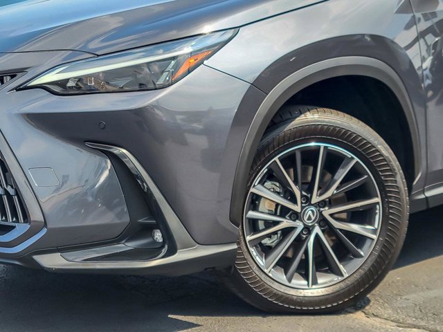 Used 2025 Lexus NX 250 FWD image 4