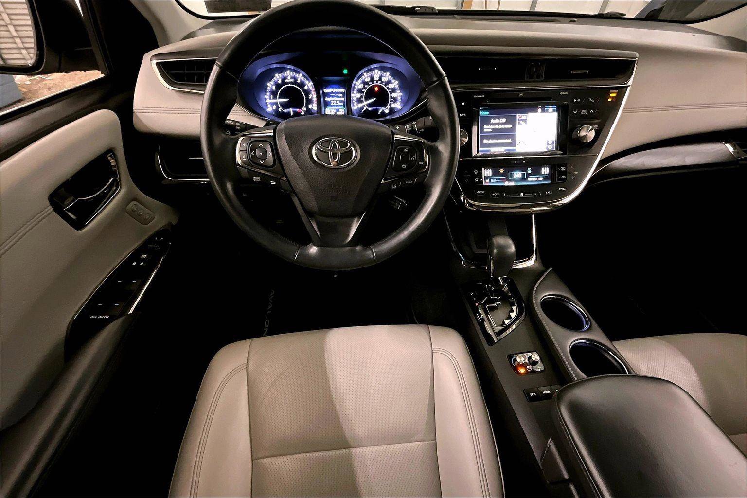 Used 2017 Toyota Avalon Limited w/ All Weather Liner Package image 5