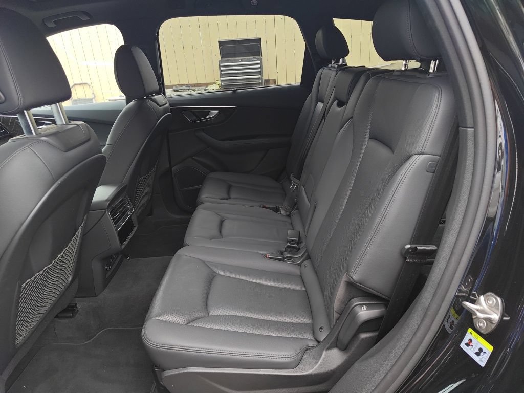 Used 2022 Audi Q7 3.0T Premium Plus w/ Premium Plus Package AWD/4WD image 19