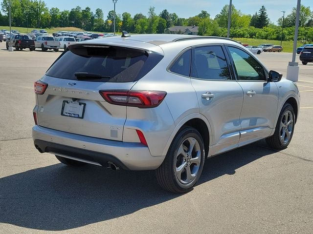 Certified 2024 Ford Escape ST-Line w/ Tech Pack #1 AWD/4WD image 4