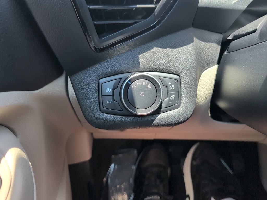 Certified 2018 Ford Escape SEL FWD image 26