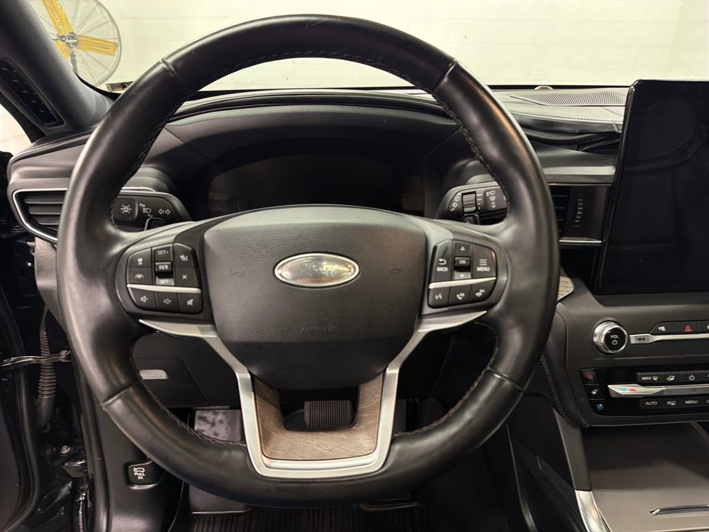 Certified 2020 Ford Explorer Platinum w/ Premium Technology Package AWD/4WD image 20