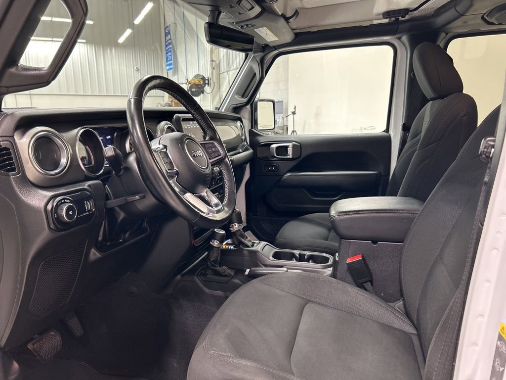 Used 2023 Jeep Wrangler Sahara w/ Cold Weather Group image 11