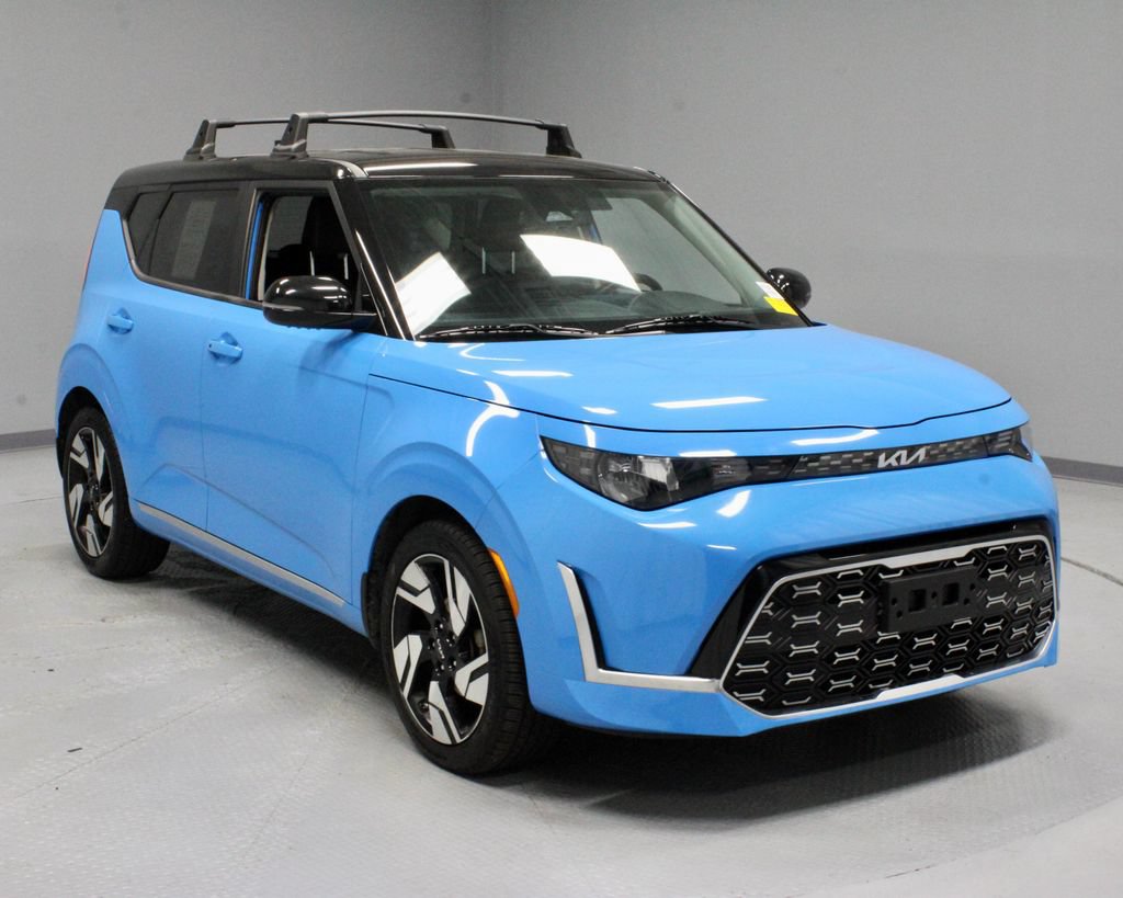 Used 2024 Kia Soul GT-Line FWD image 1