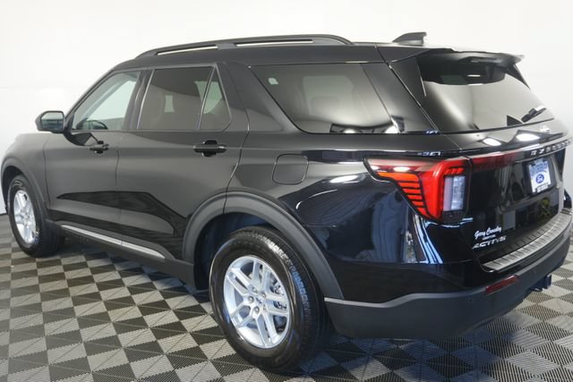 Certified 2025 Ford Explorer Active AWD/4WD image 5