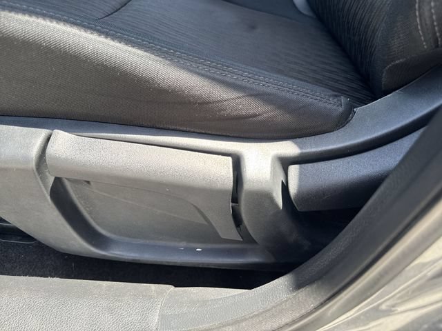 Used 2019 Nissan Rogue S FWD image 12