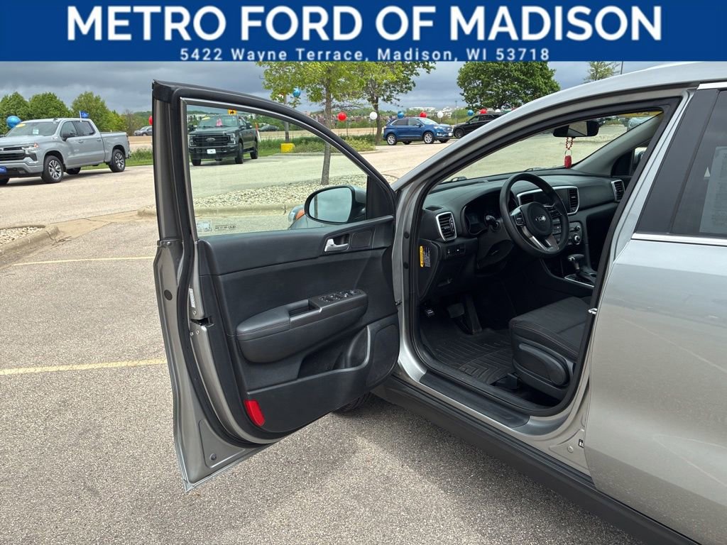 Used 2020 Kia Sportage LX FWD image 9