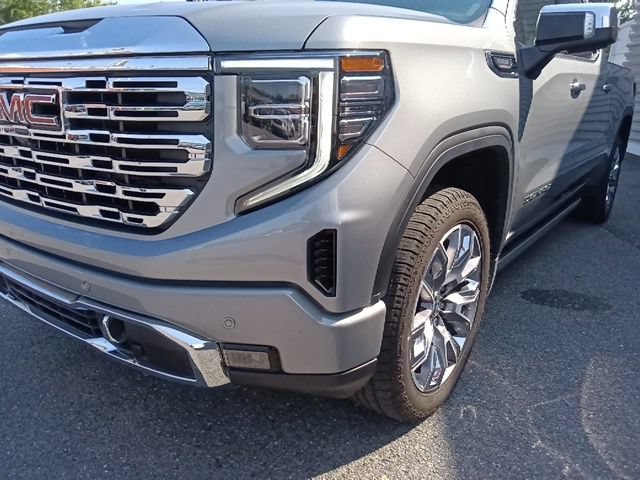 Used 2025 GMC Sierra 1500 Denali AWD/4WD image 9