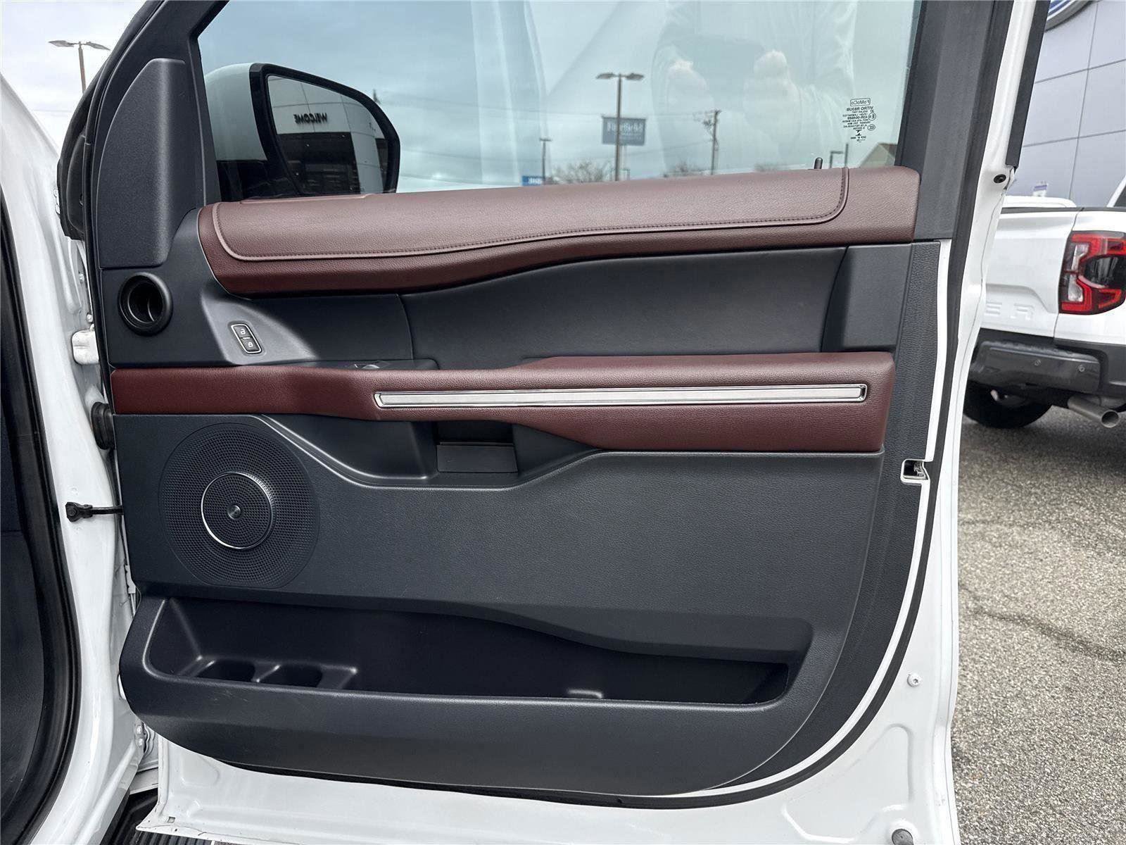 Certified 2022 Ford Expedition Limited image 23