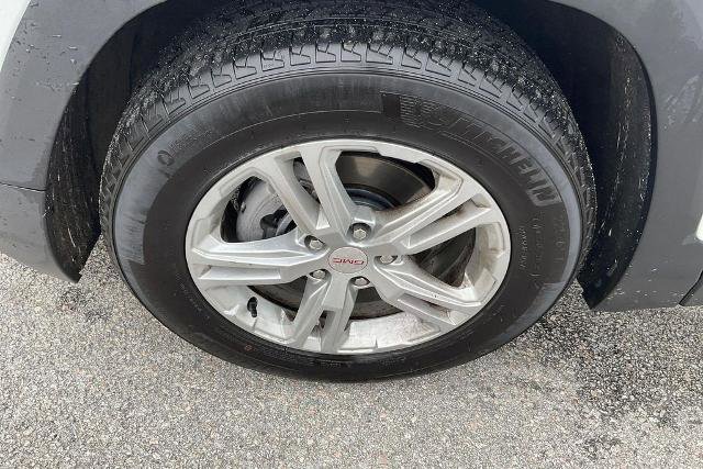 Used 2024 GMC Terrain SLE FWD image 9