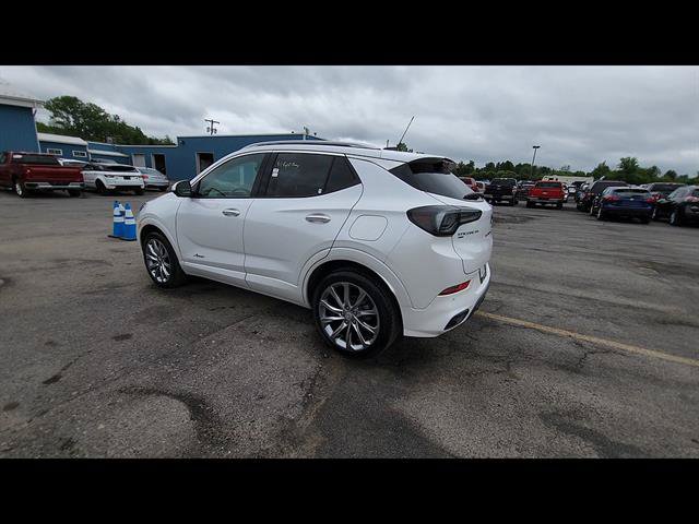 Used 2025 Buick Encore GX Avenir w/ Avenir Technology Package AWD/4WD image 8