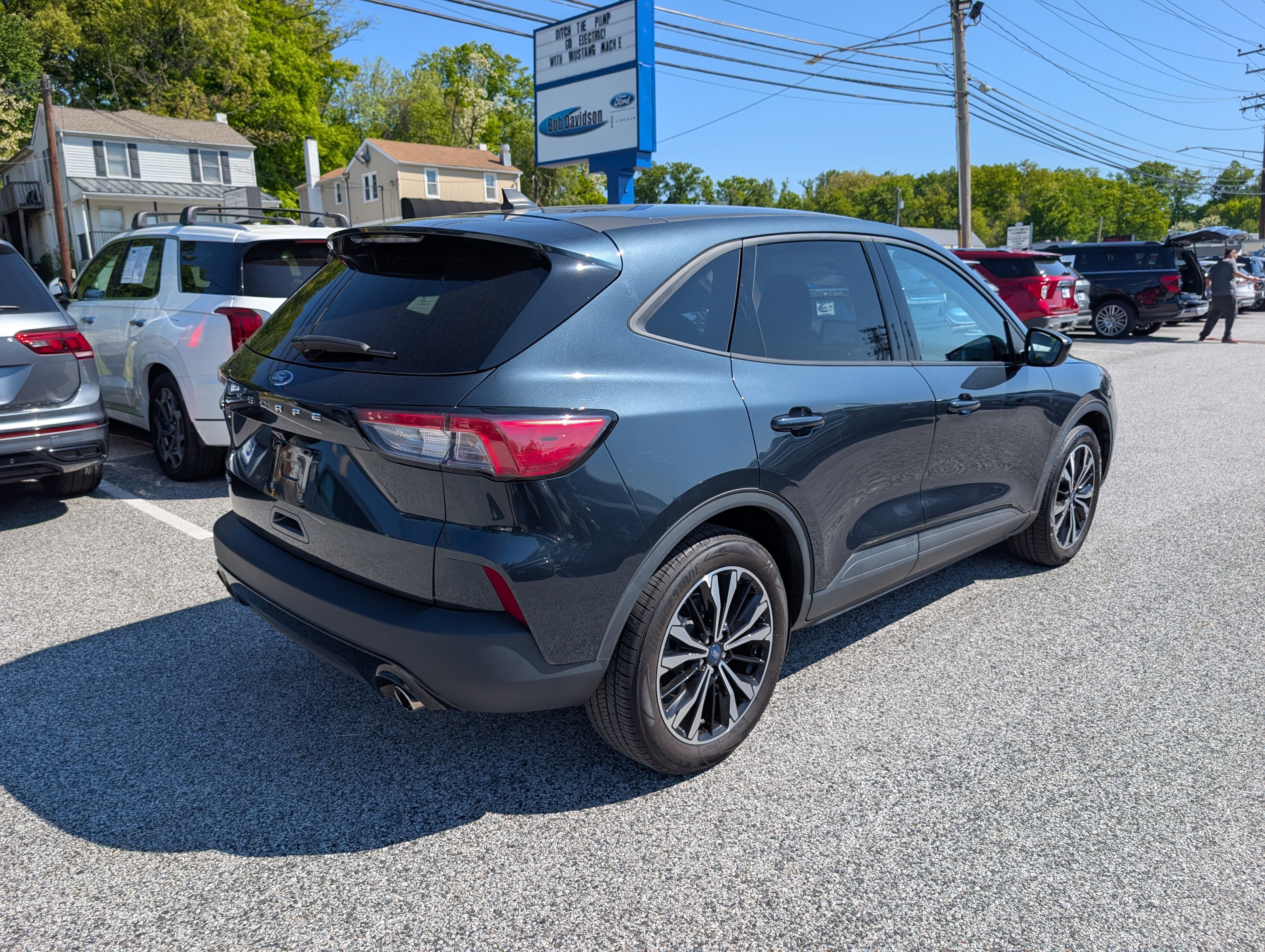 Certified 2022 Ford Escape SE w/ SE Sport Appearance Package FWD image 7