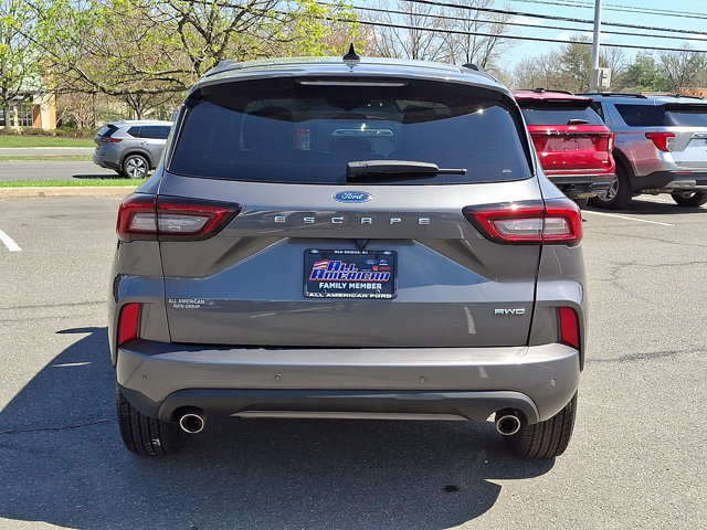 Certified 2023 Ford Escape ST-Line w/ Tech Pack #1 AWD/4WD image 9