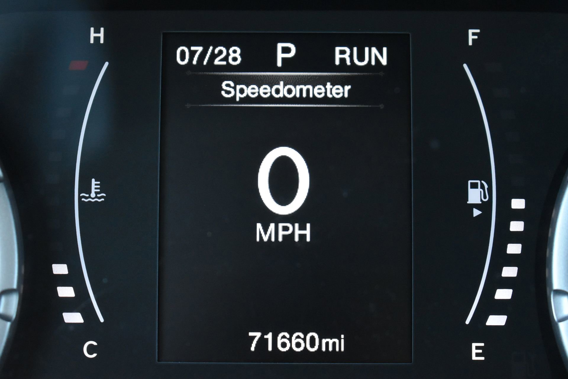 Used 2019 Jeep Renegade Latitude FWD image 32
