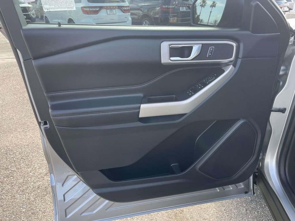 Certified 2023 Ford Explorer XLT image 16
