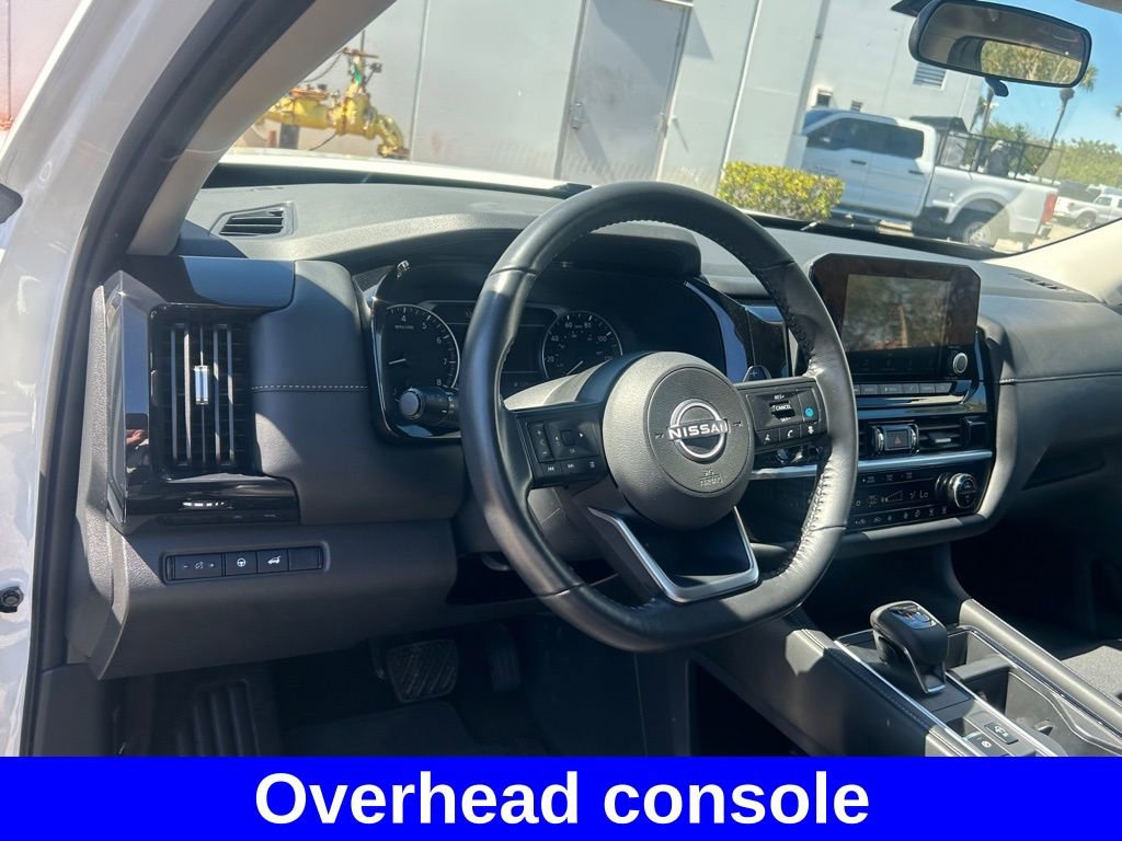 Used 2025 Nissan Pathfinder SV FWD image 31