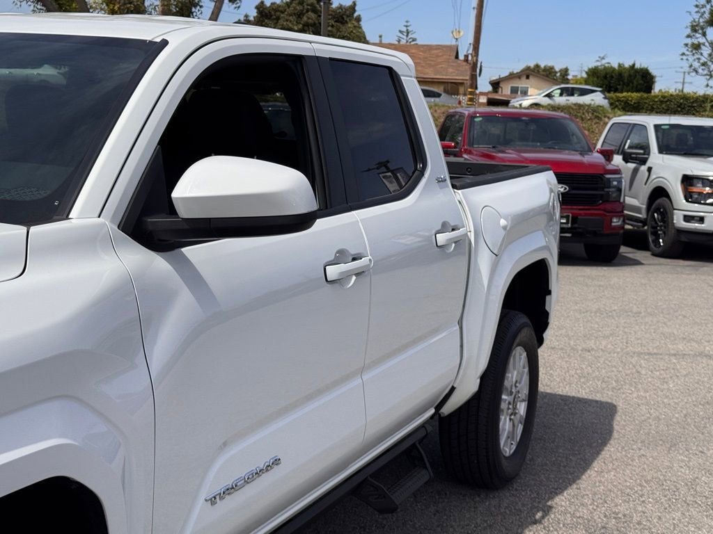 Used 2025 Toyota Tacoma SR5 image 9