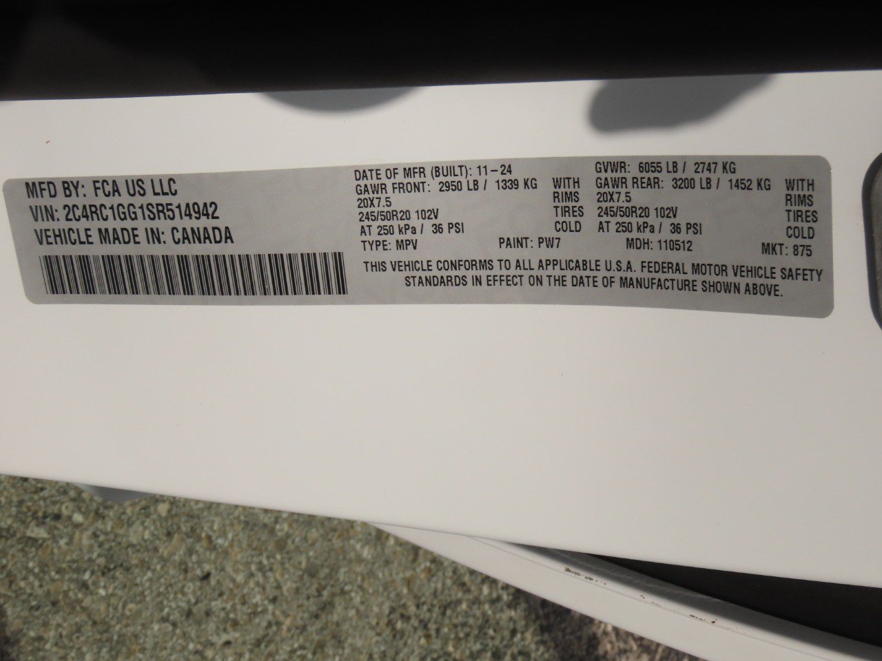 Used 2025 Chrysler Pacifica Limited FWD image 31