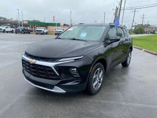 Used 2024 Chevrolet Blazer LT w/ Convenience Package FWD image 3