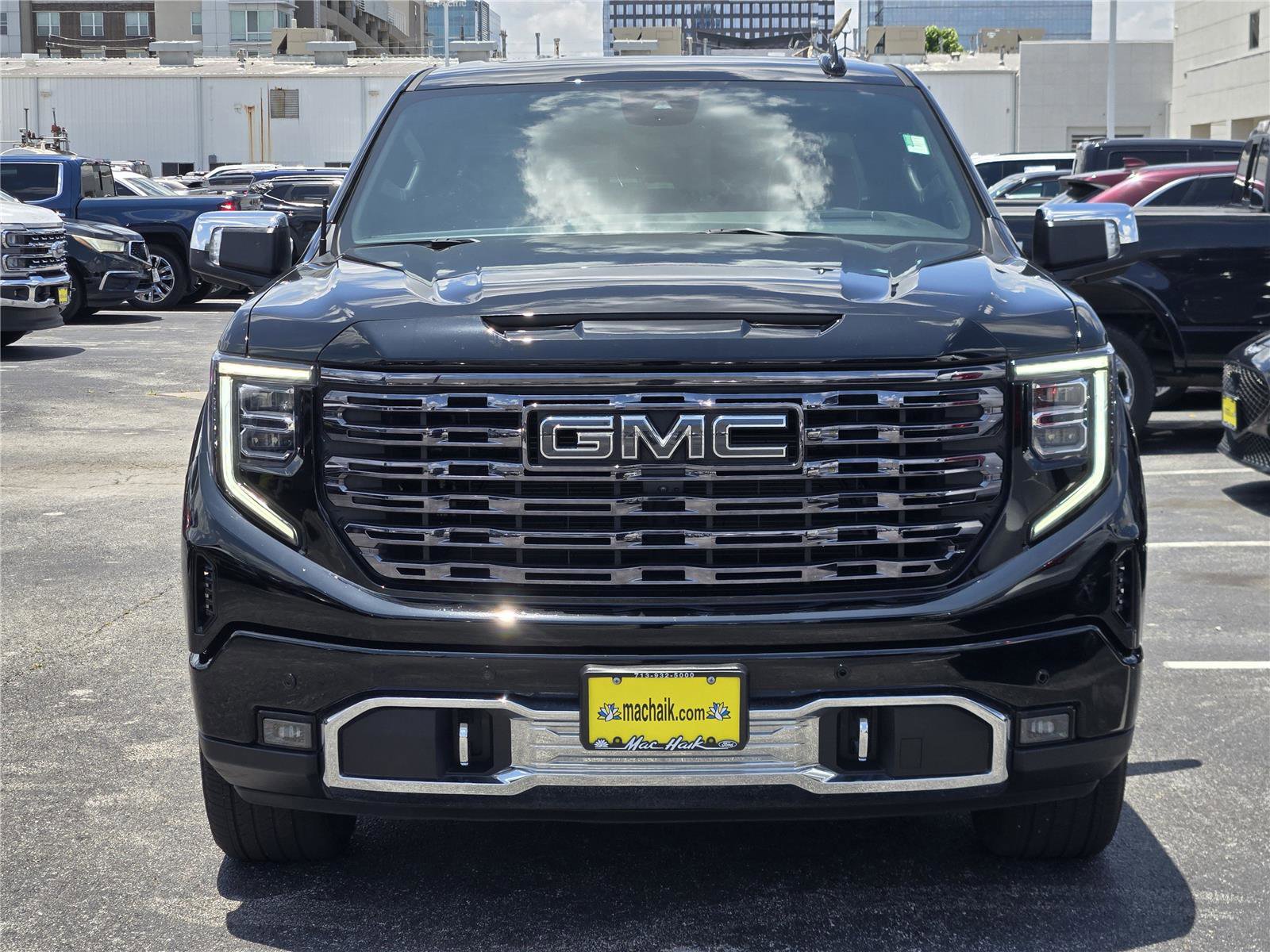 Used 2025 GMC Sierra 1500 Denali Ultimate AWD/4WD image 2