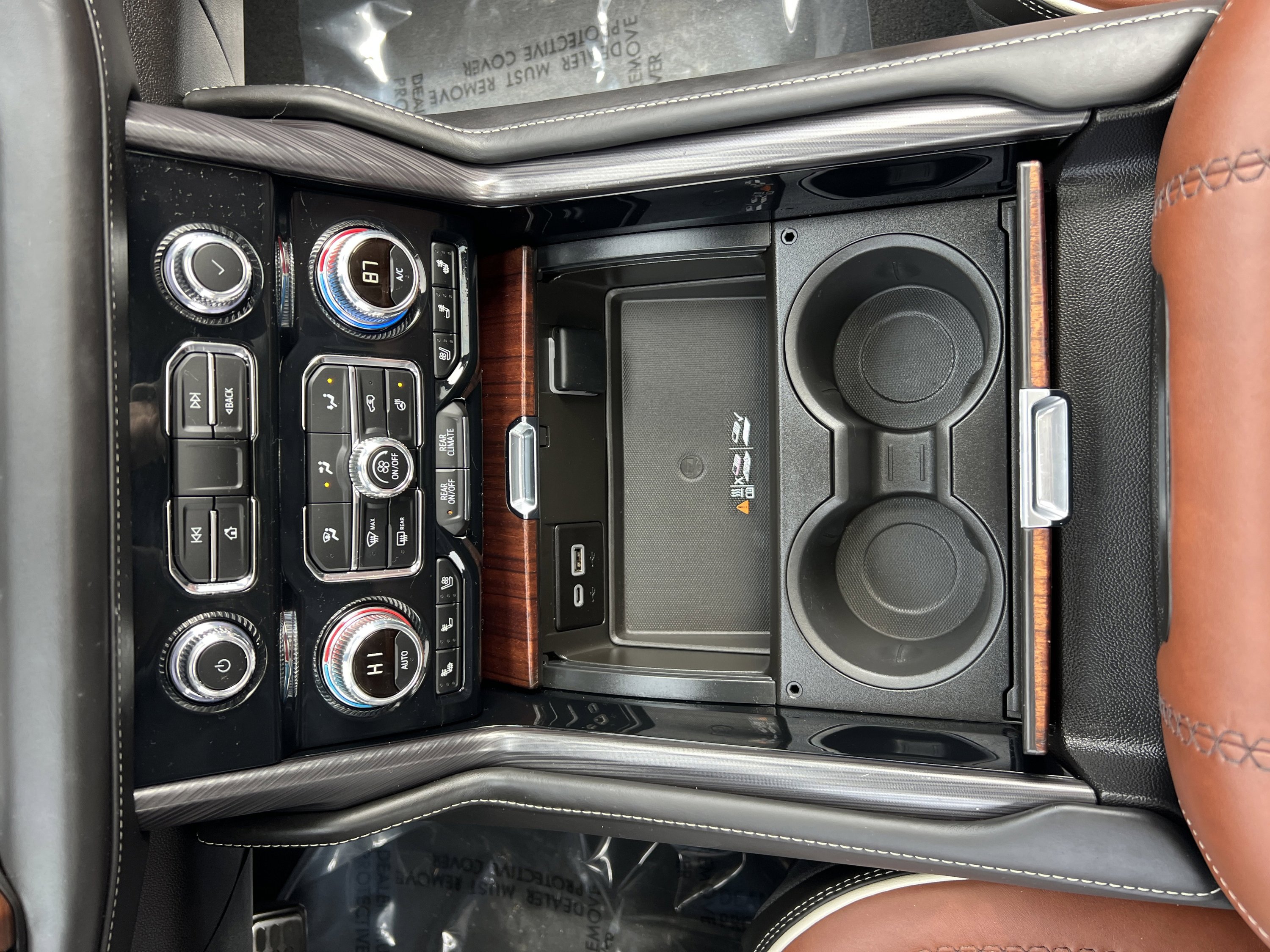 Used 2023 GMC Yukon XL Denali Ultimate image 17