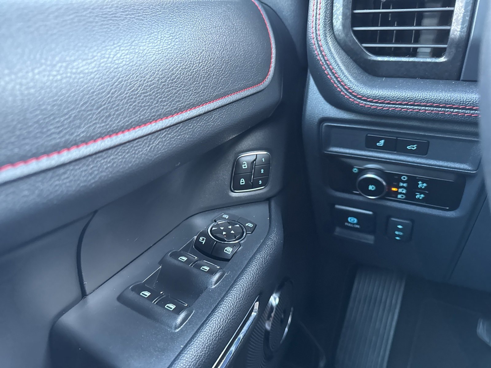 Certified 2023 Ford Expedition Max Limited image 33