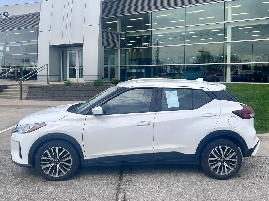 Used 2021 Nissan Kicks SV FWD image 3