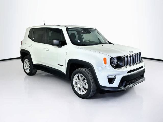 Used 2023 Jeep Renegade Latitude AWD/4WD image 23