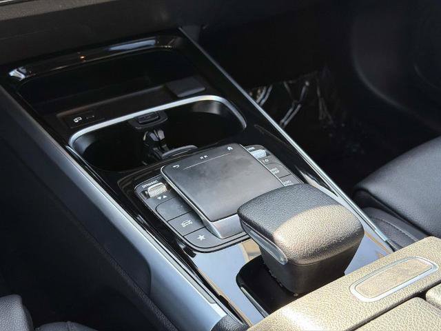 Used 2022 Mercedes-Benz GLB 250 image 17