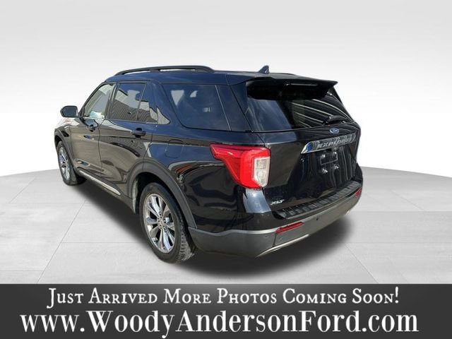 Certified 2022 Ford Explorer XLT w/ Equipment Group 202A image 3