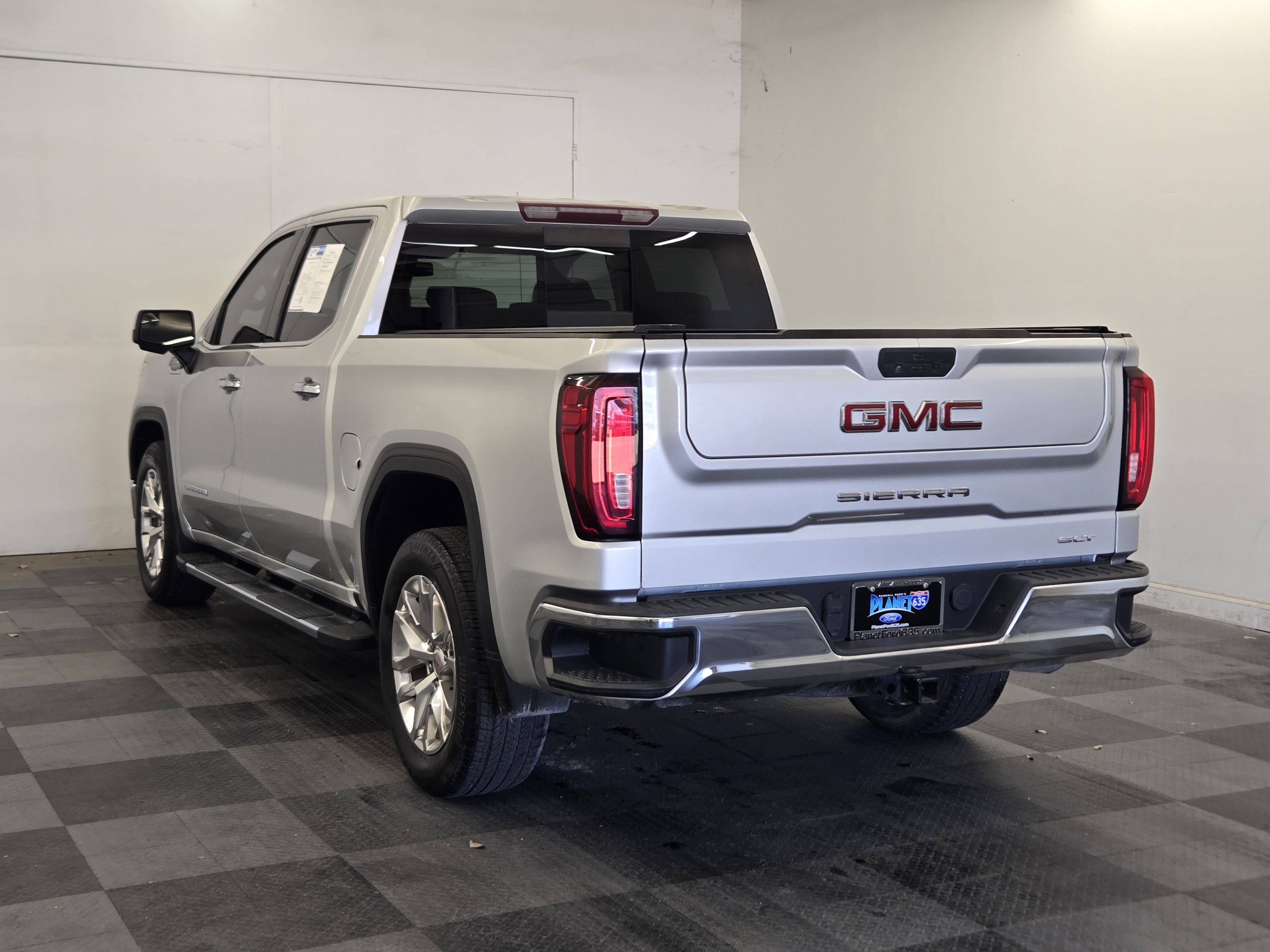 Used 2019 GMC Sierra 1500 SLT w/ SLT Premium Package image 2