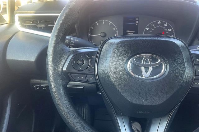 Used 2025 Toyota Corolla LE image 18