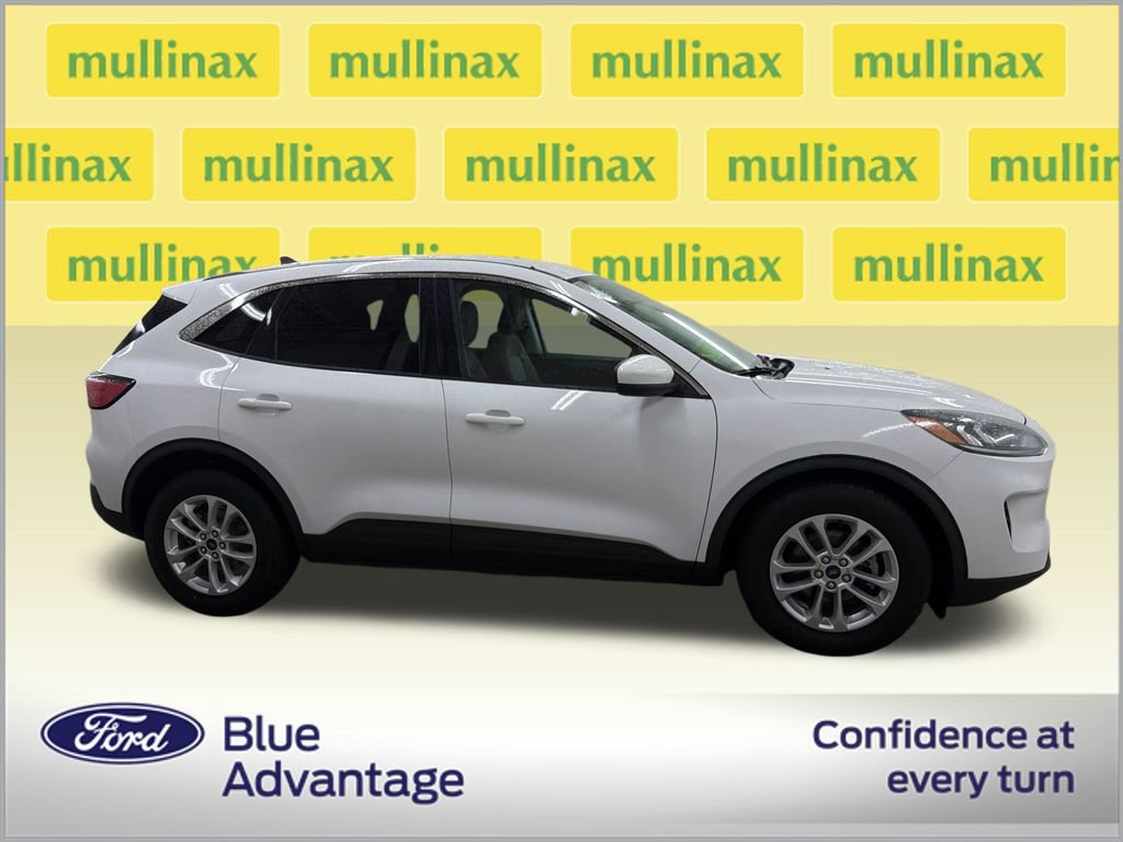 Certified 2021 Ford Escape SE FWD image 2