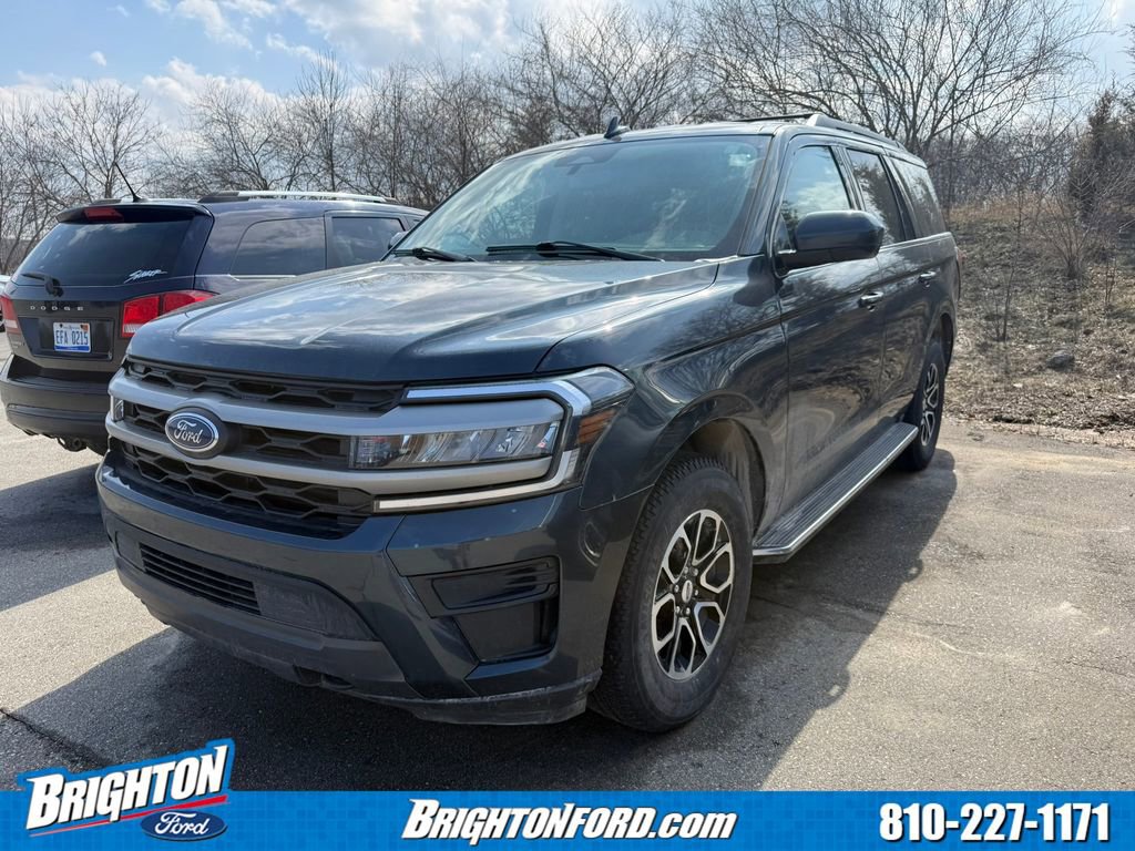 Certified 2023 Ford Expedition XLT image 3