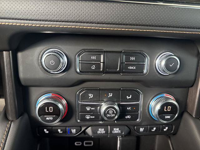 Used 2023 GMC Yukon AT4 AWD/4WD image 12