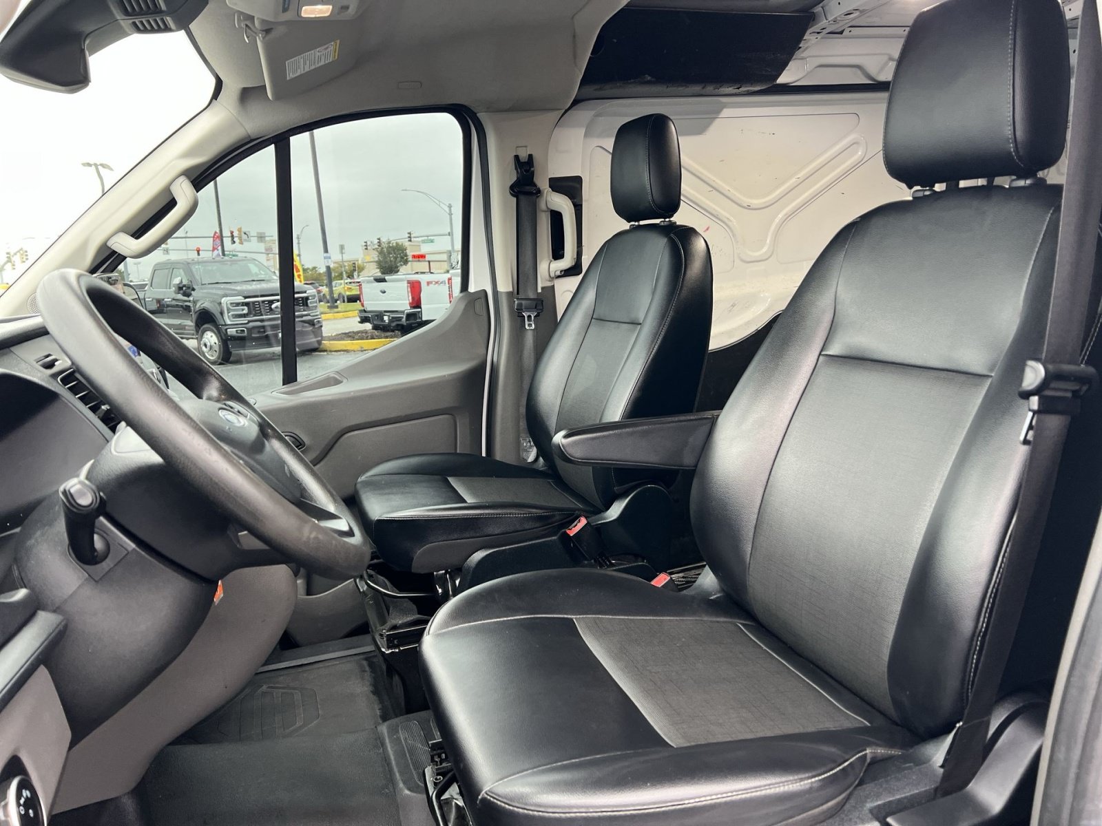 Certified 2022 Ford Transit 250 Low Roof AWD image 13