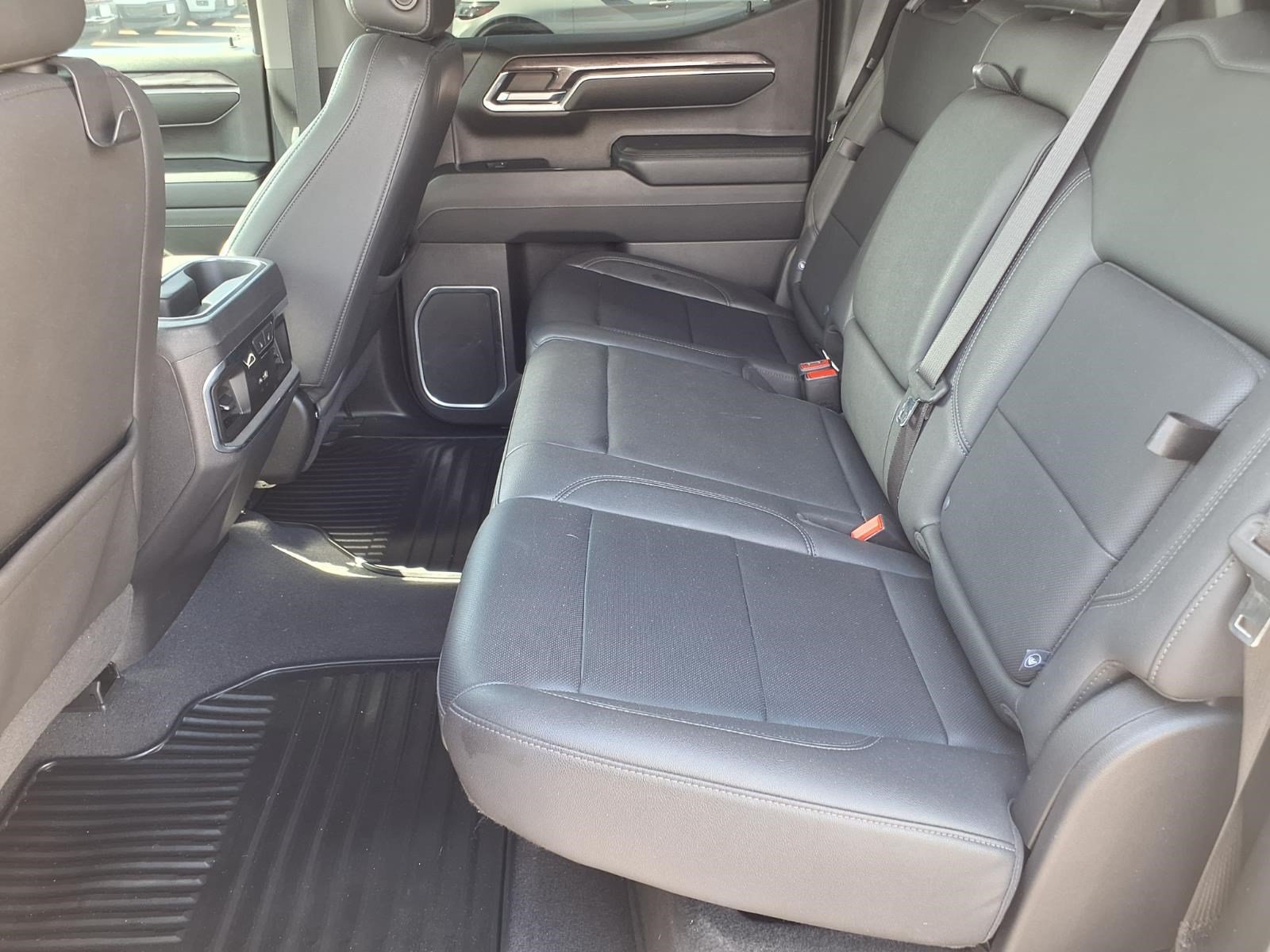 Used 2023 Chevrolet Silverado 1500 LTZ w/ Technology Package AWD/4WD image 11