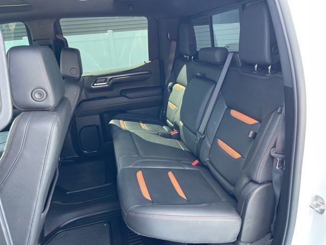 Used 2024 GMC Sierra 1500 AT4 w/ Technology Package AWD/4WD image 18