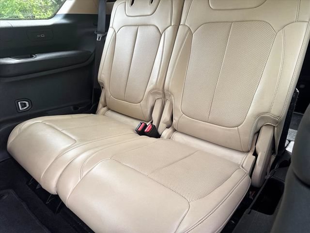 Used 2021 Jeep Grand Cherokee L Limited w/ Luxury Tech Group II AWD/4WD image 16