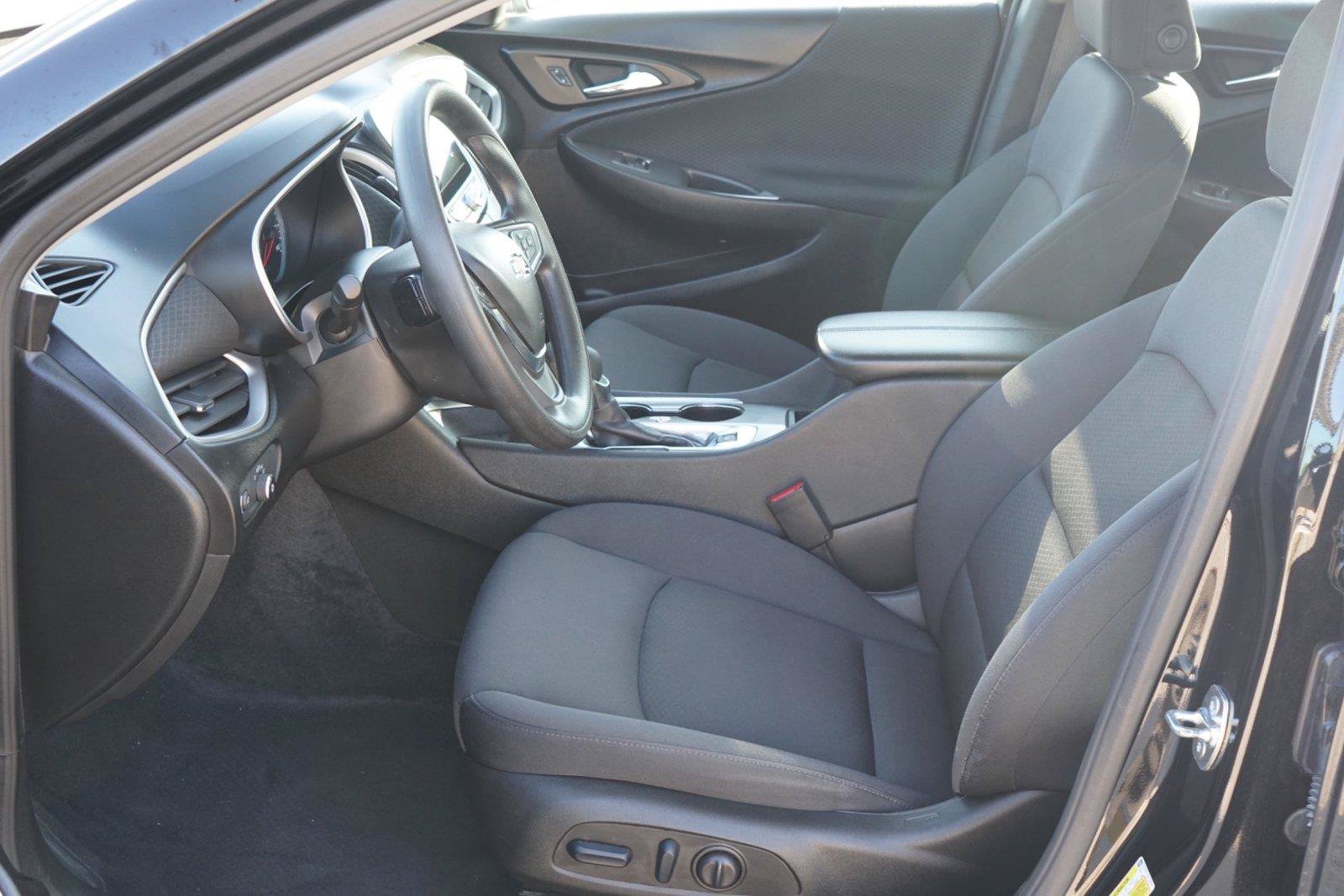 Used 2025 Chevrolet Malibu LT FWD image 10