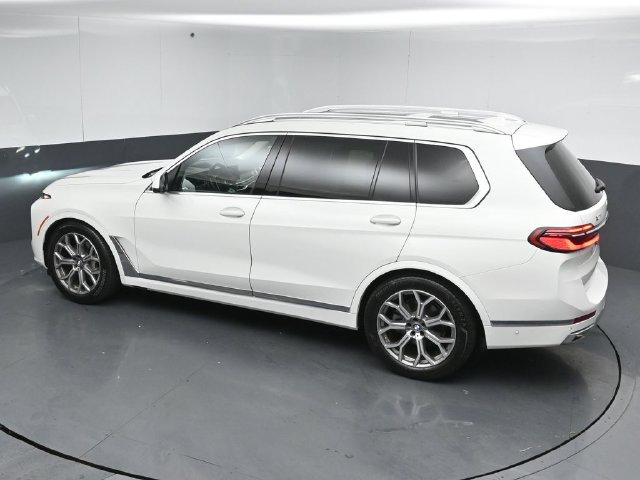 Used 2023 BMW X7 xDrive40i AWD/4WD image 50