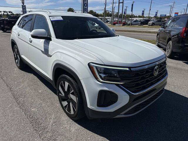 Used 2024 Volkswagen Atlas Cross Sport SE FWD image 3