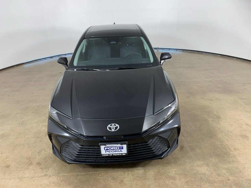 Used 2025 Toyota Camry LE FWD image 4