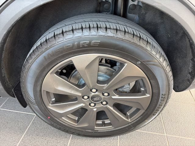 Certified 2024 Ford Escape Platinum AWD/4WD image 6