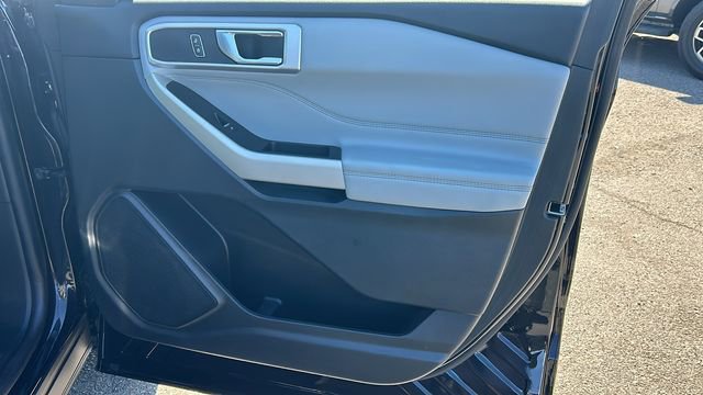 Certified 2022 Ford Explorer XLT w/ Equipment Group 202A image 10